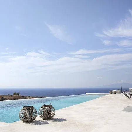 Aplai Dome Oia